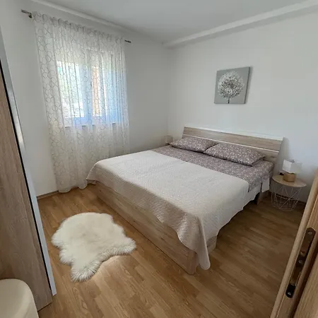 Elvira Διαμέρισμα