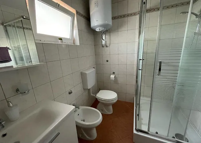 Elvira Apartman