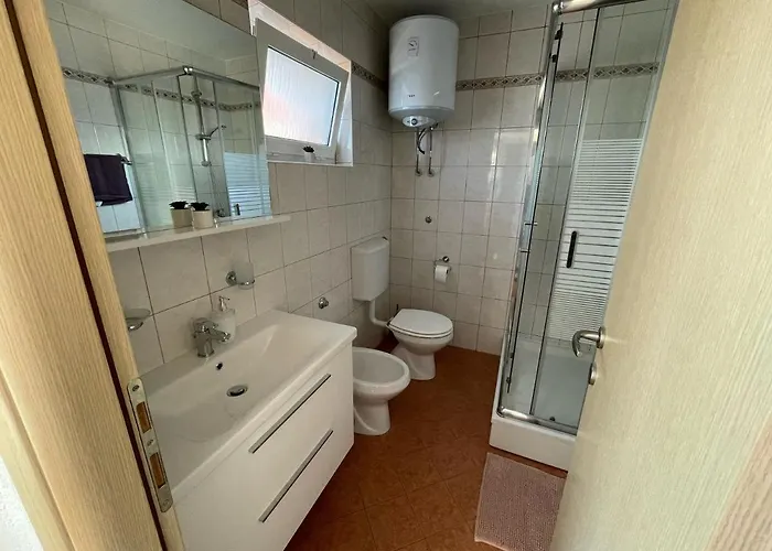 Elvira Apartman
