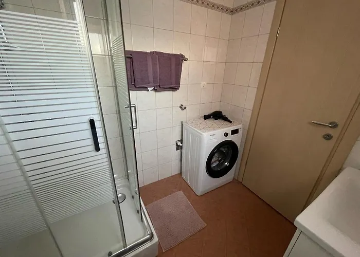 Elvira Apartman *