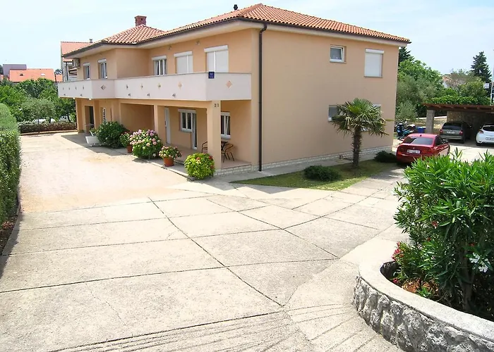Elvira * Krk Town