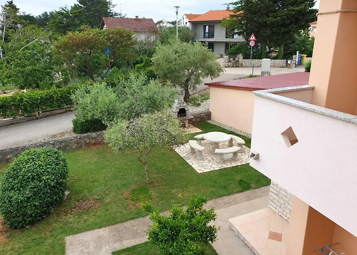 Elvira Apartman