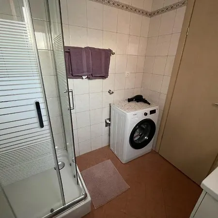 Elvira Apartment *