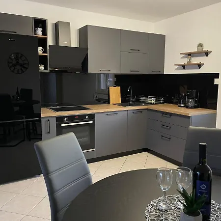 Elvira Apartment