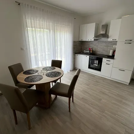 Elvira Apartment