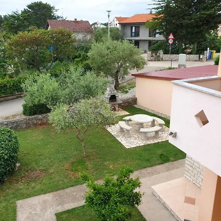 Elvira Apartment